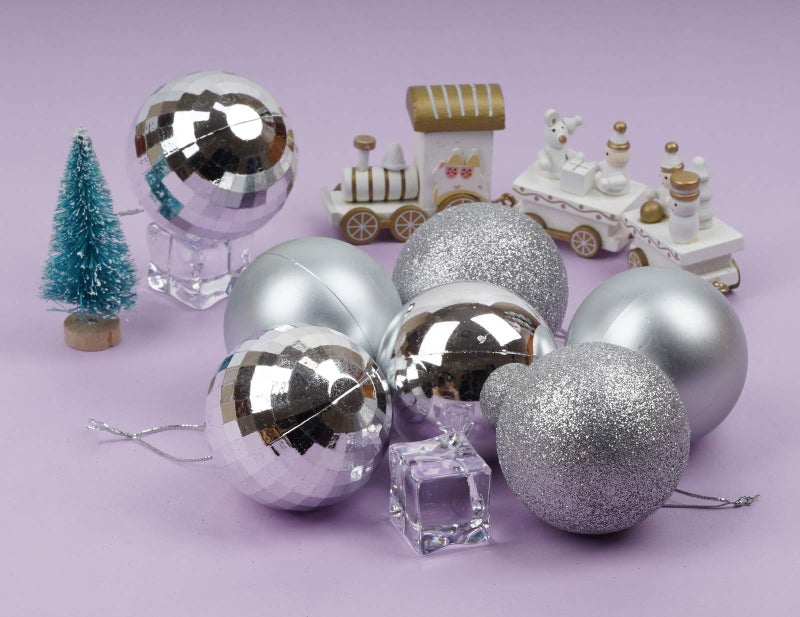 Emopeak 24Pcs Christmas Balls Ornaments for Xmas Christmas Tree - 4 Style Shatterproof Christmas Tree Decorations Hanging Ball for Holiday Wedding Party Decoration (Silver, 1.6"/4.2CM) - Image 4